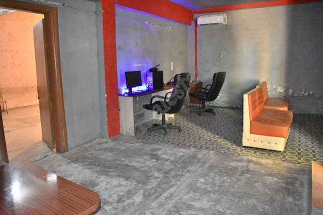Business space for rent near Ali Baushi Street in Xhamllik area.
The building is 1-storey and has a